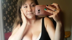 Webcam amateur teaing big boobs show