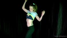 SMALL TIT BRUNETTE TATTOOED TEEN GIRLFRIEND CAUGHT IN SHOWER