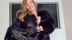 Close up MiLF getting it in the ass